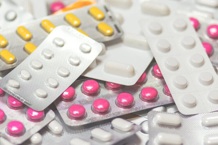 Les médicaments périmés, j’en fais quoi ? - Heyme