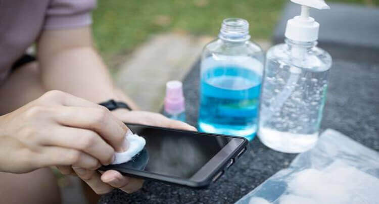 Le smartphone est-il vecteur de bactéries ? - Heyme