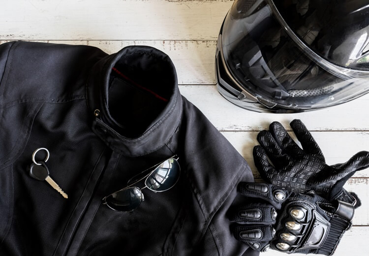 Comment éviter les coups de chaud à moto - Heyme